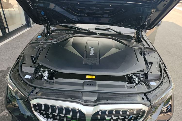 Used BMW i5 2025 eDrive 35L M Sport Package Engine Bay