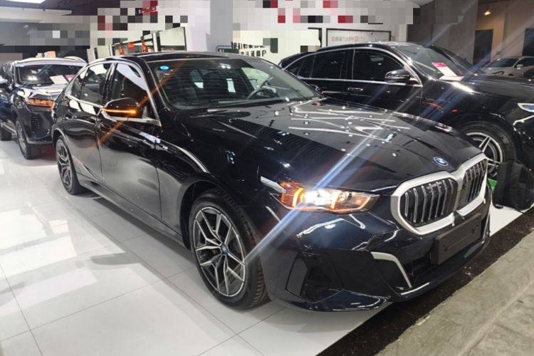 Used BMW i5 2025 eDrive 40L M Sport Package Exterior 1