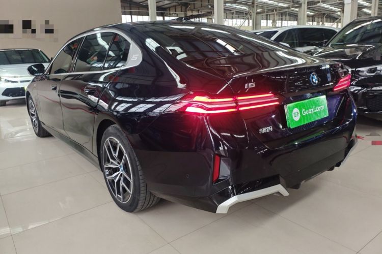 Used BMW i5 2025 eDrive 40L M Sport Package Exterior 2