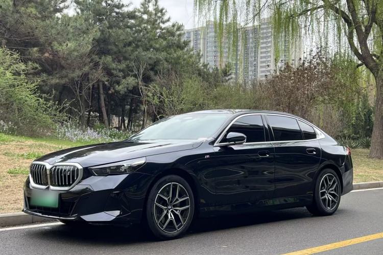 Used BMW i5 2025 eDrive 40L M Sport Package Exterior 2