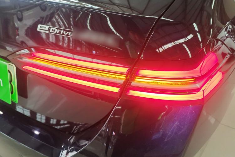 Used BMW i5 2025 eDrive 40L M Sport Package Exterior 3
