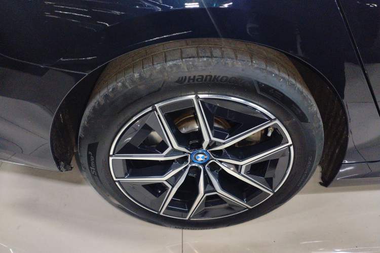 Used BMW i5 2025 eDrive 40L M Sport Package Exterior 5