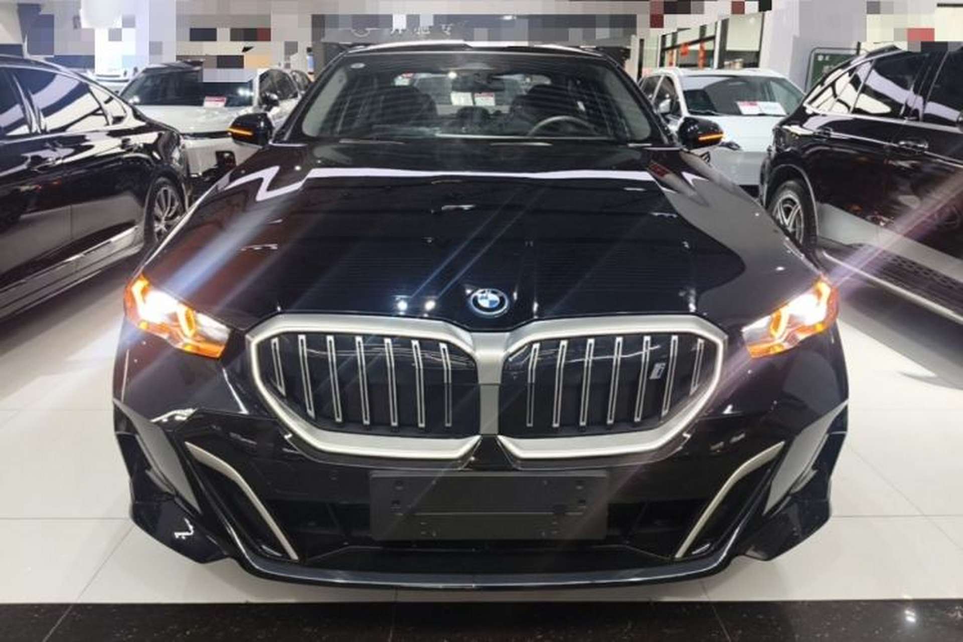 Used BMW i5 2025 eDrive 40L M Sport Package Front