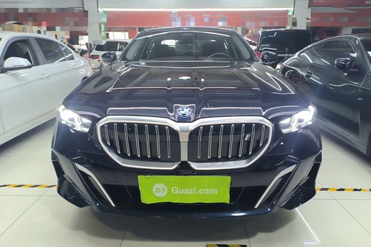 Used BMW i5 2025 eDrive 40L M Sport Package Front