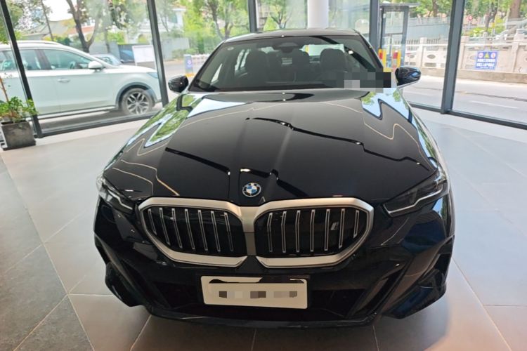 Used BMW i5 2025 eDrive 40L M Sport Package Front
