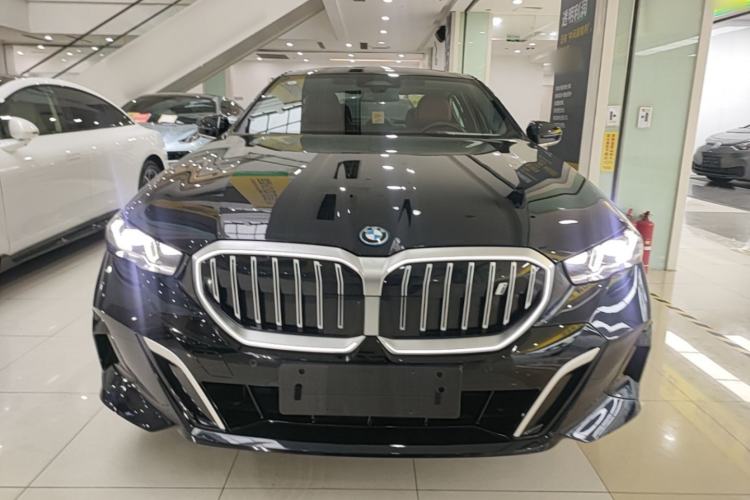 Used BMW i5 2025 eDrive 35L M Sport Package Front