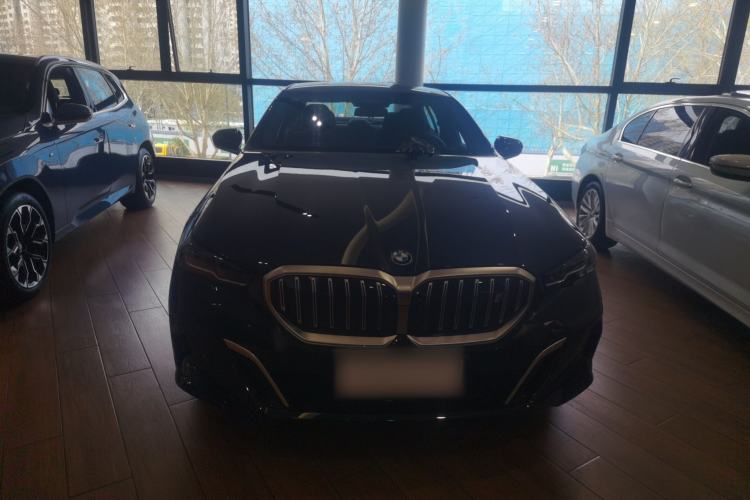 Used BMW i5 2025 eDrive 40L M Sport Package Front