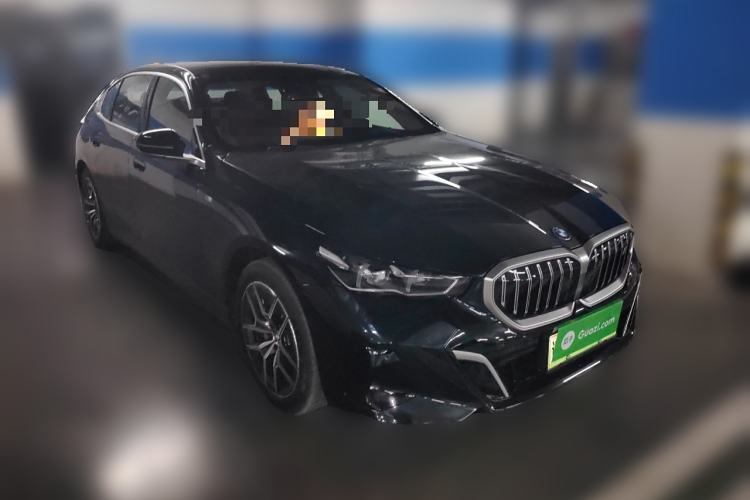 Used BMW i5 2025 eDrive 35L M Sport Package Front Right 45 Deg