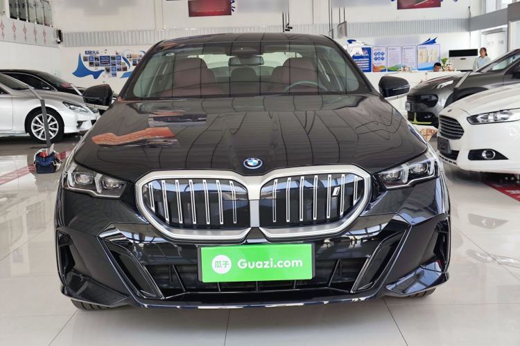 Used BMW i5 2025 eDrive 35L M Sport Package Front