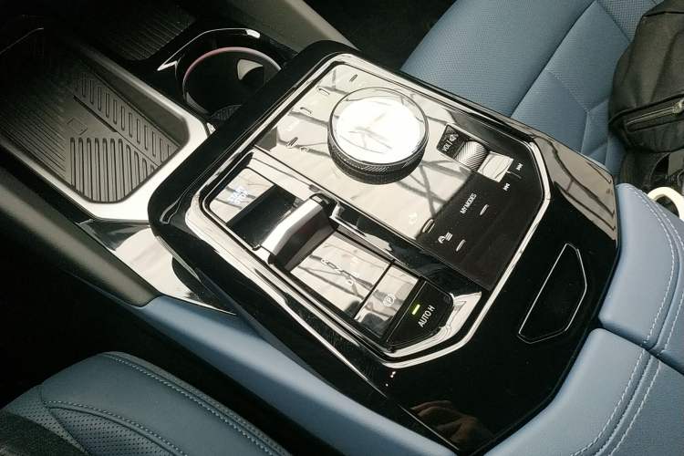 Used BMW i5 2025 eDrive 40L M Sport Package Gear Lever