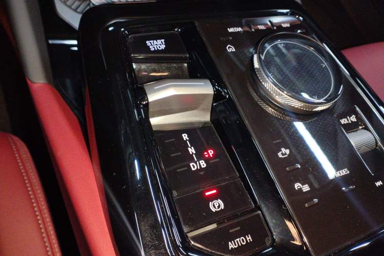 Used BMW i5 2025 eDrive 40L M Sport Package Gear Lever