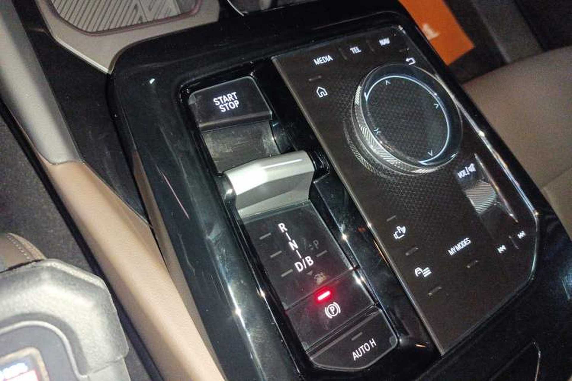 Used BMW i5 2025 eDrive 35L M Sport Package Gear Lever