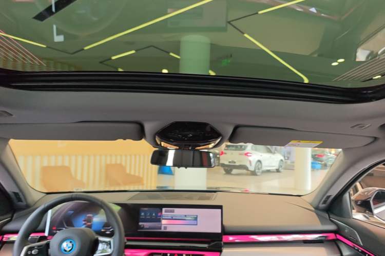 Used BMW i5 2025 eDrive 40L M Sport Package Headliner