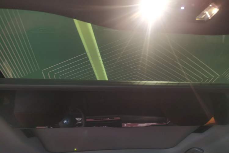 Used BMW i5 2025 eDrive 40L M Sport Package Headliner