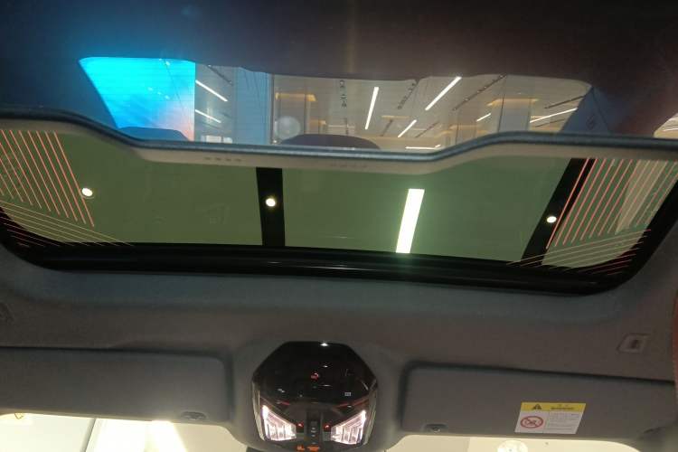 Used BMW i5 2025 eDrive 40L M Sport Package Headliner