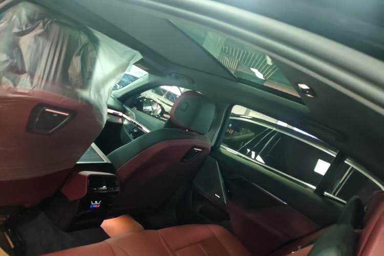 Used BMW i5 2025 eDrive 40L M Sport Package Headliner