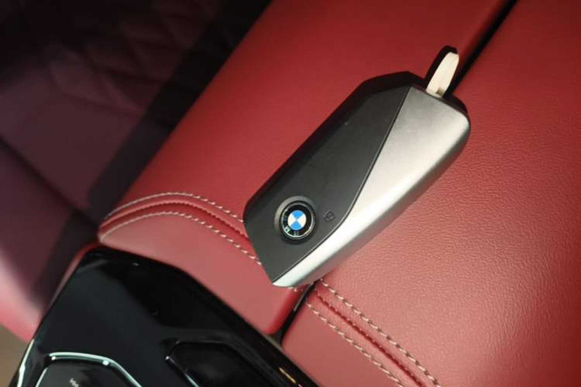 Used BMW i5 2025 eDrive 40L M Sport Package Interior 1