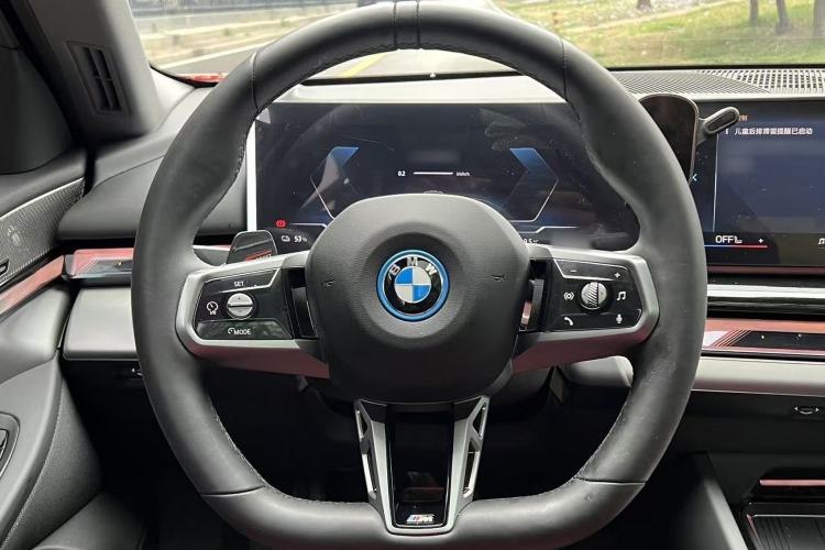 Used BMW i5 2025 eDrive 40L M Sport Package Interior 8