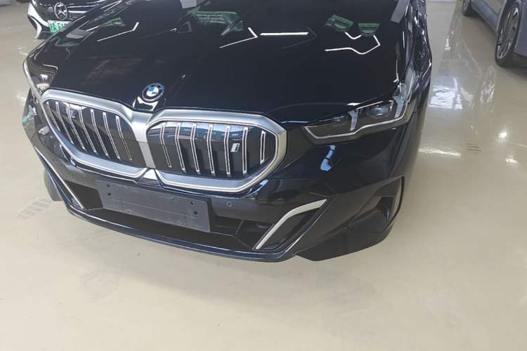 Used BMW i5 2025 eDrive 35L M Sport Package Left Front Headlight
