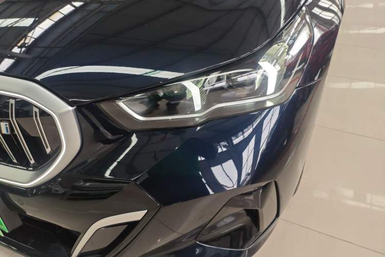 Used BMW i5 2025 eDrive 40L M Sport Package Left Front Headlight