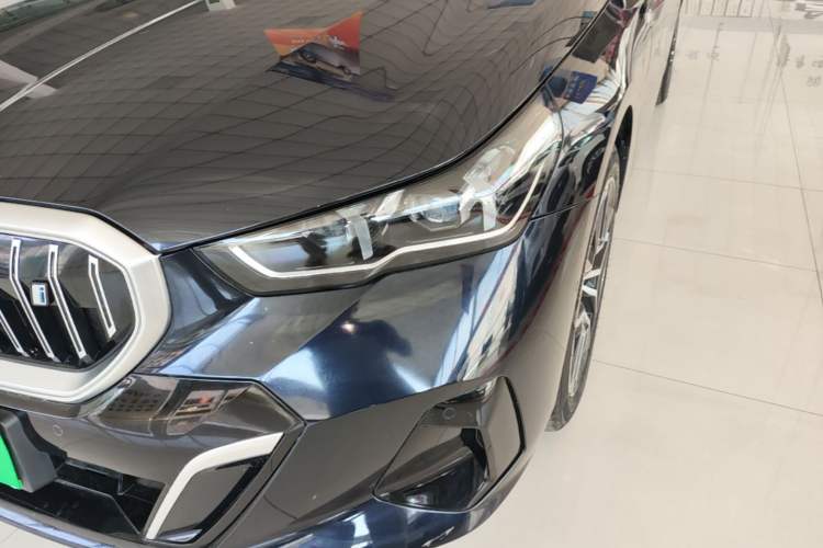 Used BMW i5 2025 eDrive 35L M Sport Package Left Front Headlight
