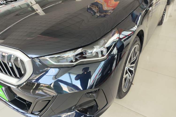 Used BMW i5 2025 eDrive 35L M Sport Package Left Front Headlight