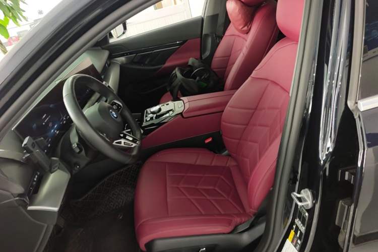 Used BMW i5 2025 eDrive 35L M Sport Package Left Front Seat