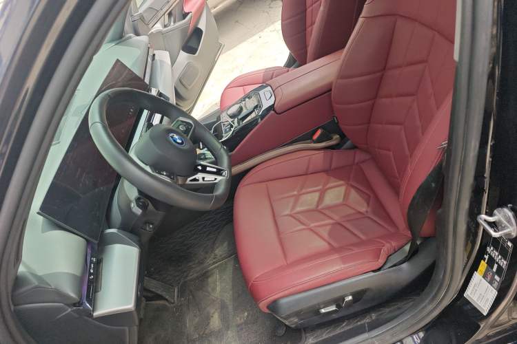 Used BMW i5 2025 eDrive 35L M Sport Package Left Front Seat