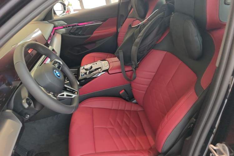 Used BMW i5 2025 eDrive 40L M Sport Package Left Front Seat