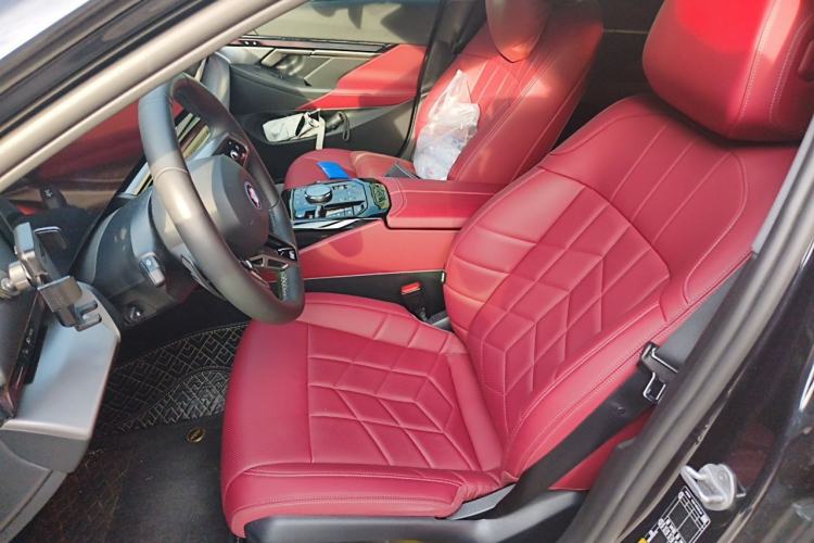 Used BMW i5 2025 eDrive 35L M Sport Package Left Front Seat