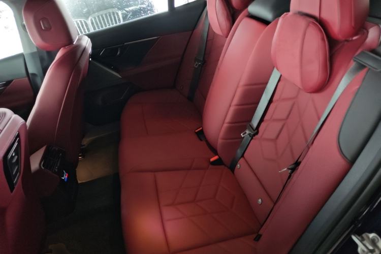 Used BMW i5 2025 eDrive 35L M Sport Package Left Rear Seat