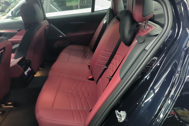 Used BMW i5 2025 eDrive 40L M Sport Package Left Rear Seat