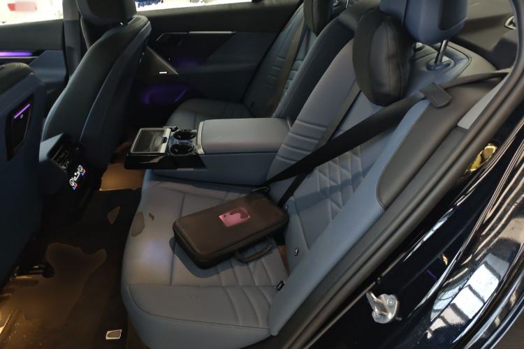 Used BMW i5 2025 eDrive 40L M Sport Package Left Rear Seat