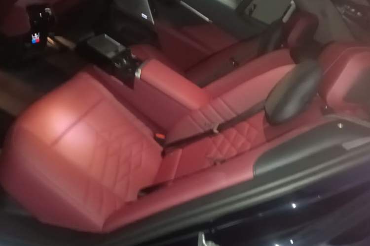 Used BMW i5 2025 eDrive 40L M Sport Package Left Rear Seat