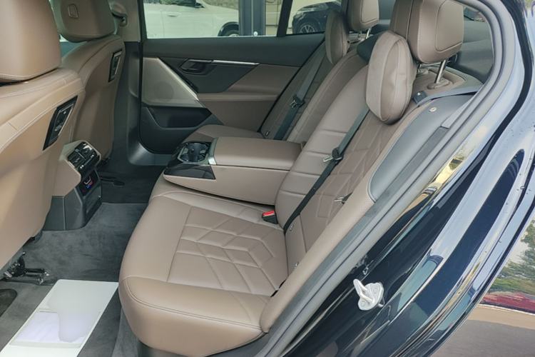 Used BMW i5 2025 eDrive 35L M Sport Package Left Rear Seat