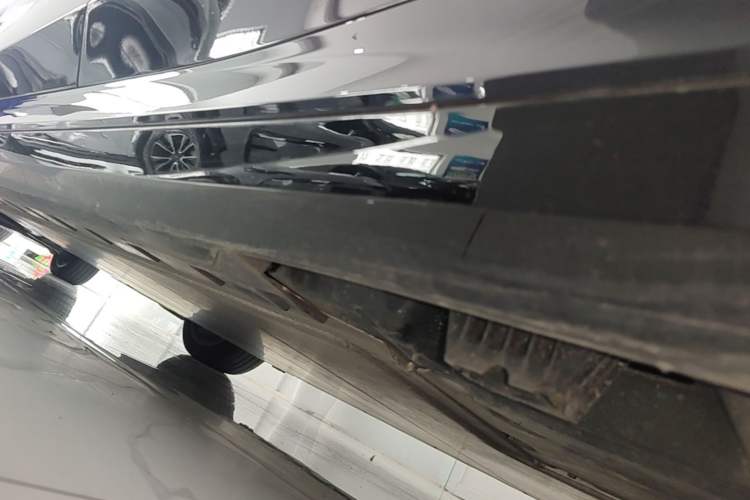 Used BMW i5 2025 eDrive 35L M Sport Package Left Side Sill