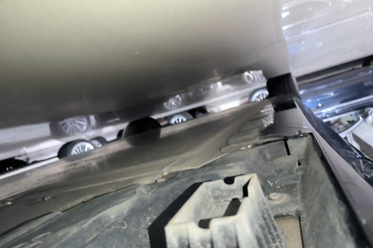 Used BMW i5 2025 eDrive 40L M Sport Package Left Side Sill