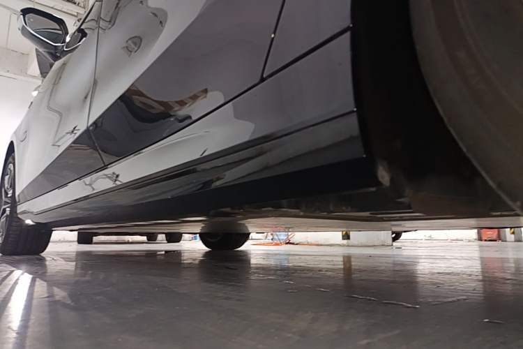 Used BMW i5 2025 eDrive 40L M Sport Package Left Side Sill