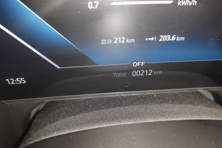 Used BMW i5 2025 eDrive 35L M Sport Package Odometer Close Up