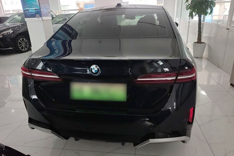 Used BMW i5 2025 eDrive 35L M Sport Package Rear