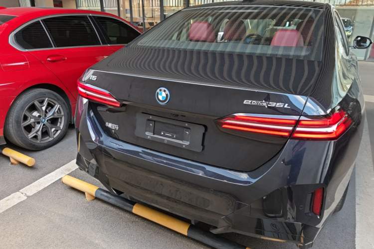 Used BMW i5 2025 eDrive 35L M Sport Package Rear