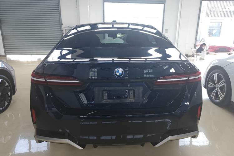Used BMW i5 2025 eDrive 35L M Sport Package Rear