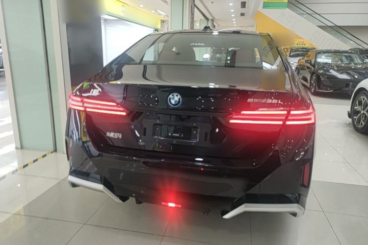 Used BMW i5 2025 eDrive 35L M Sport Package Rear
