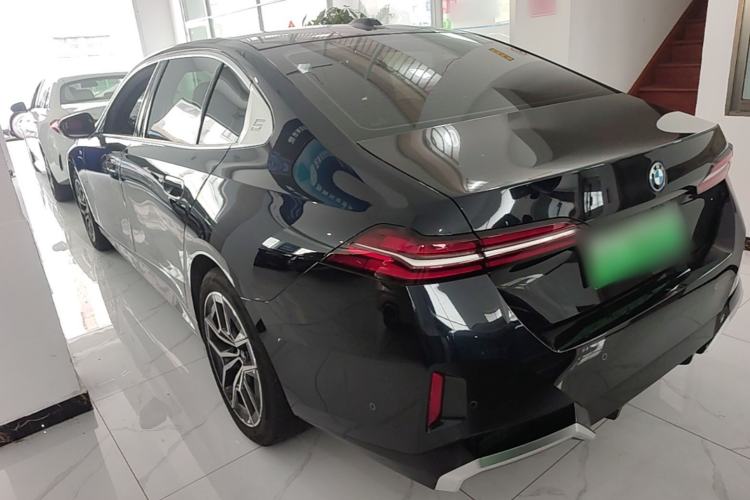 Used BMW i5 2025 eDrive 35L M Sport Package Rear Left 45 Deg
