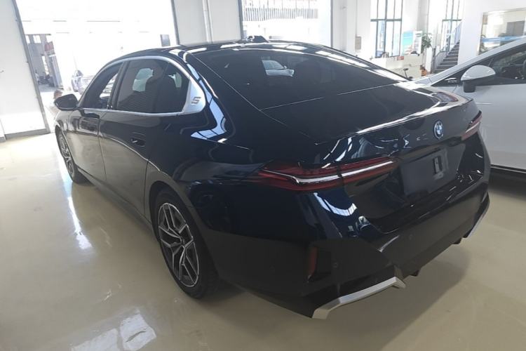 Used BMW i5 2025 eDrive 35L M Sport Package Rear Left 45 Deg