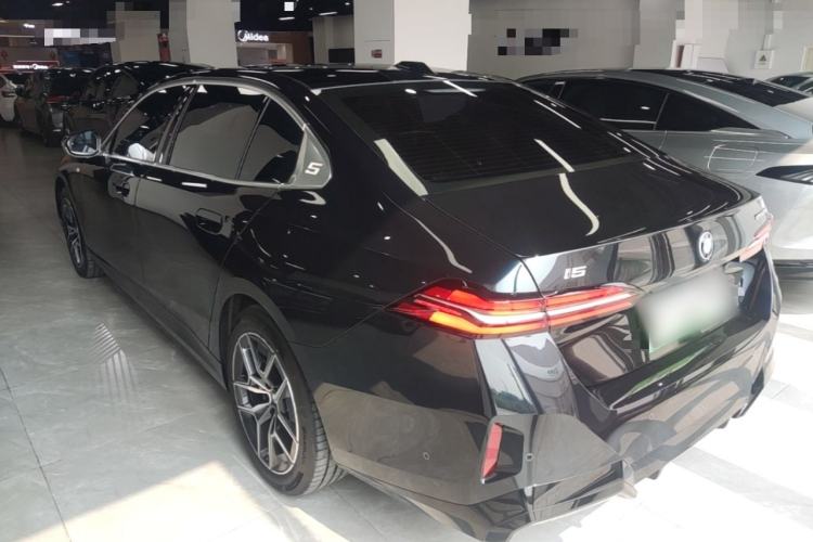 Used BMW i5 2025 eDrive 35L M Sport Package Rear Left 45 Deg