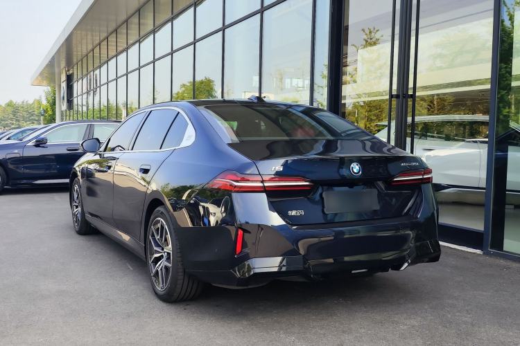 Used BMW i5 2025 eDrive 35L M Sport Package Rear Left 45 Deg