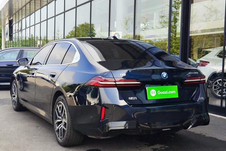 Used BMW i5 2025 eDrive 35L M Sport Package Rear Left 45 Deg