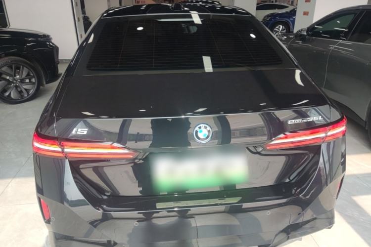 Used BMW i5 2025 eDrive 35L M Sport Package Rear