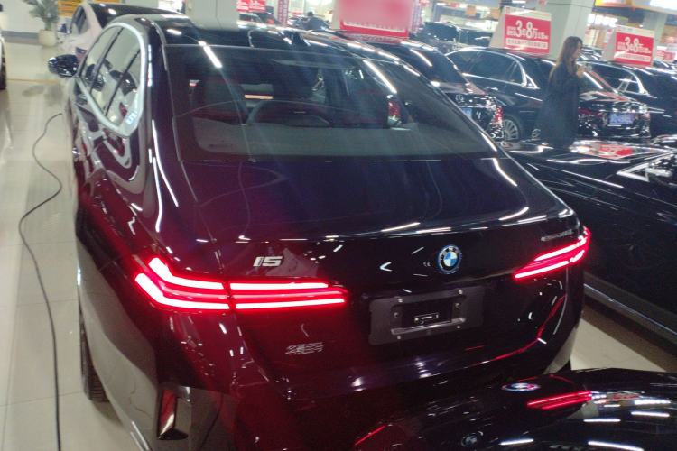 Used BMW i5 2025 eDrive 40L M Sport Package Rear